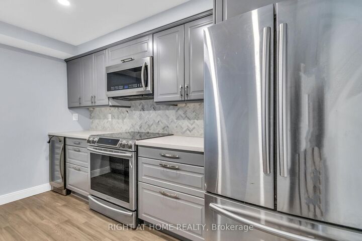 Property Photo:  356 McRae Drive 406  ON M4G 4G4 