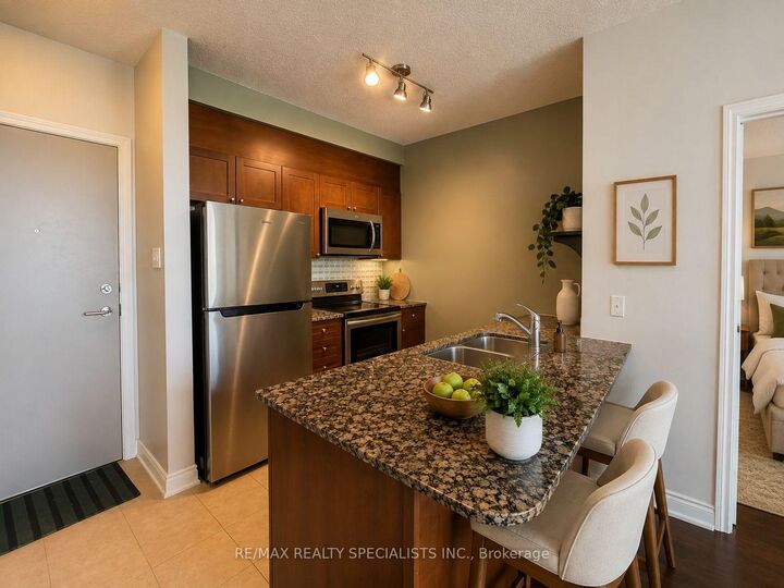 Property Photo:  3525 Kariya Drive 306  ON L5B 0C2 