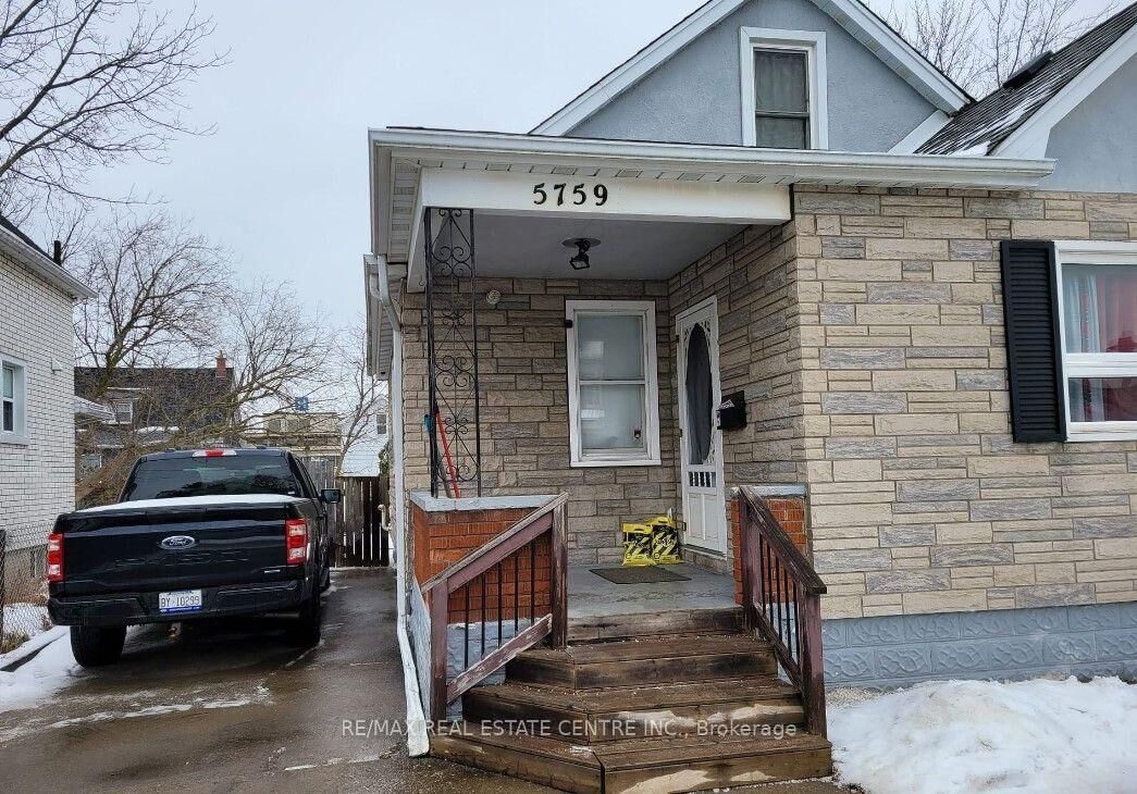 Property Photo:  5759 Emery Street Upper  ON L2G 1L8 