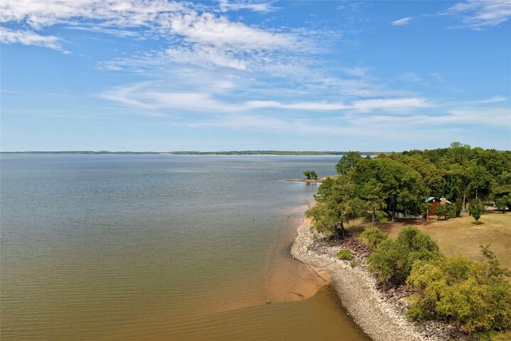 Property Photo: 1812 Sunset Drive OK 74432