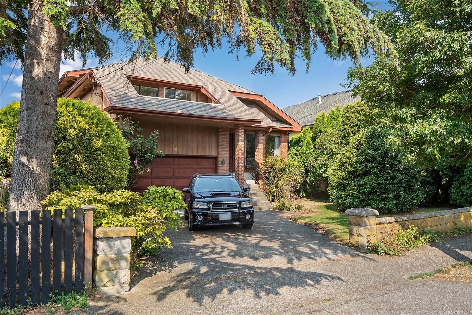 Property Photo: 1144 May St BC V8V 2S5