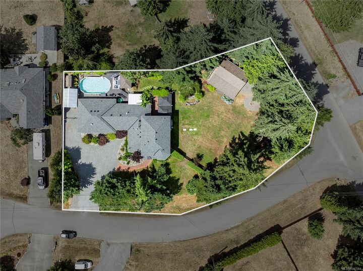 Property Photo: 2071 Saras Way BC V9X 1K6