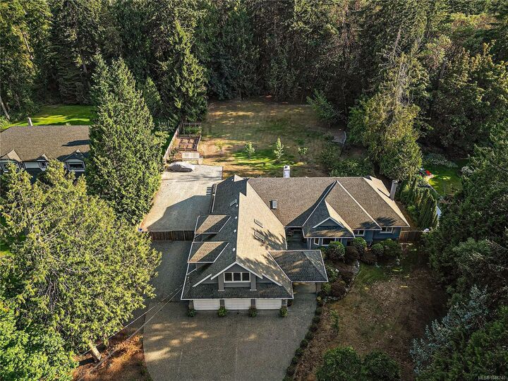 Property Photo:  657 Cromarty Ave  BC V8L 5G6 