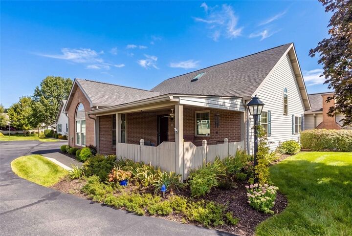Property Photo:  105 Carriage Dr  PA 15042 