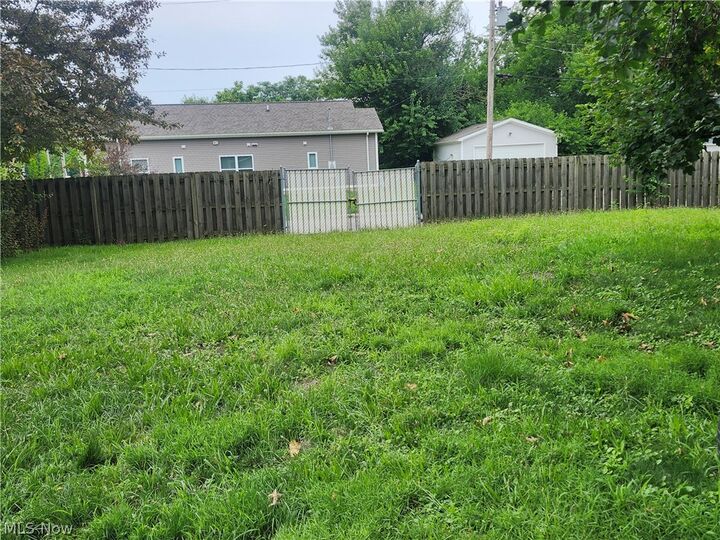 Property Photo: 2922 Minnie Avenue OH 44104