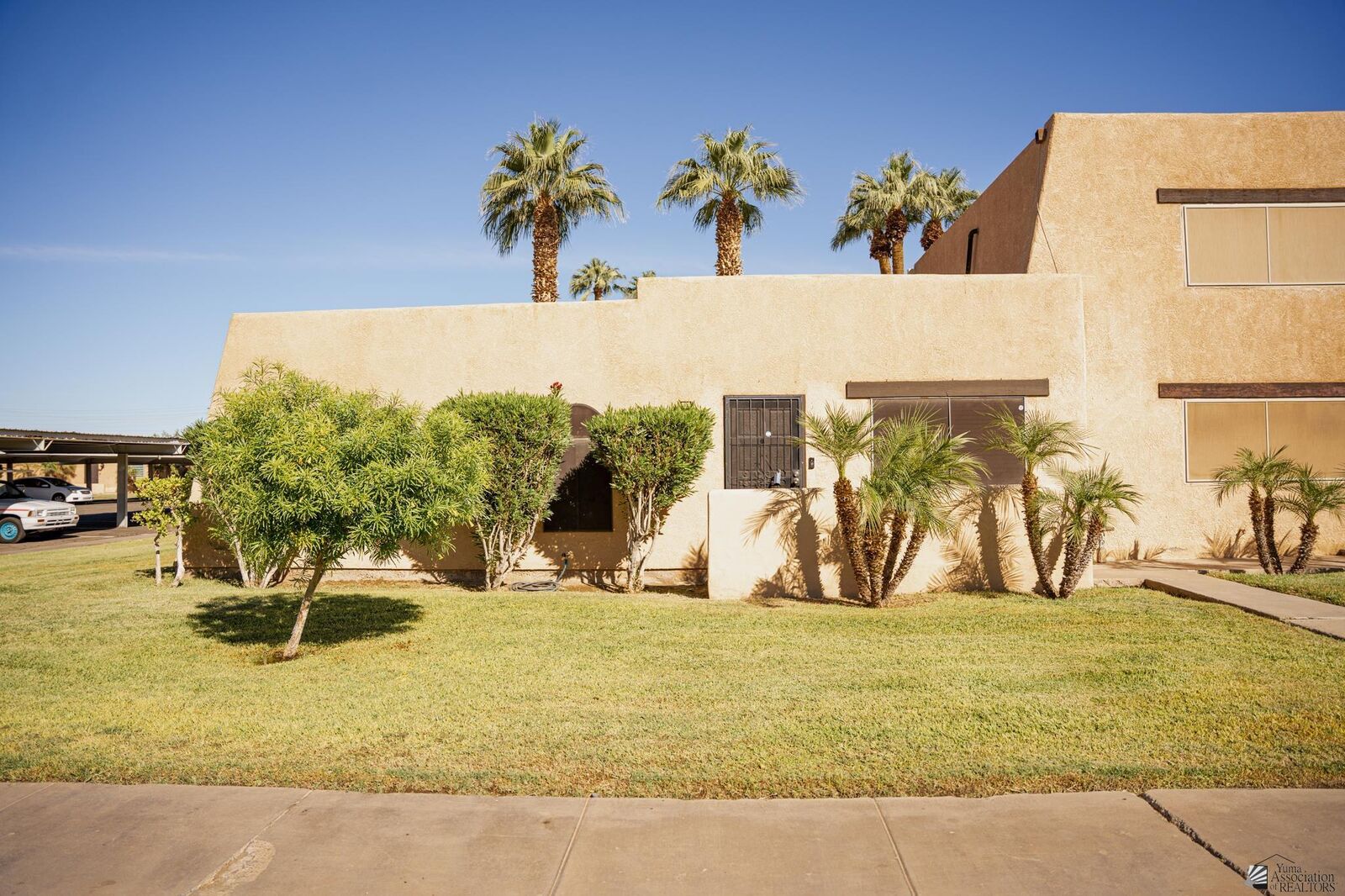 Property Photo: 2490 W Yowell Ct #1 AZ 85364