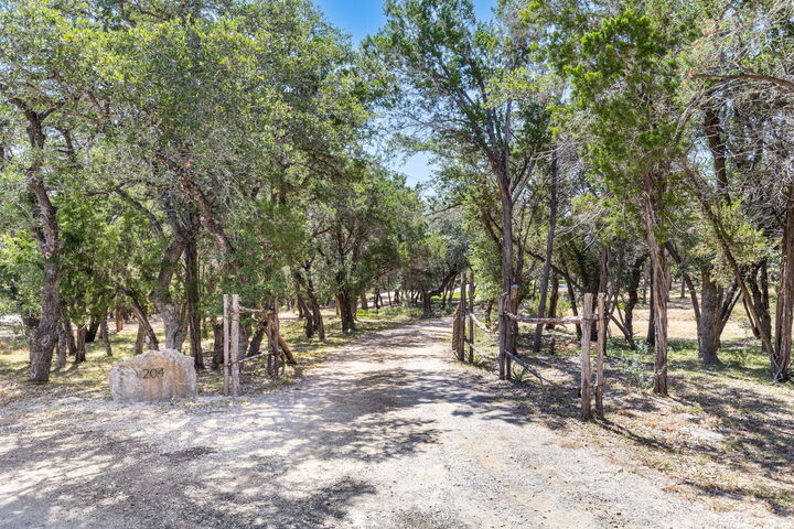 Property Photo:  204 Deer Creek Circle  TX 78620 