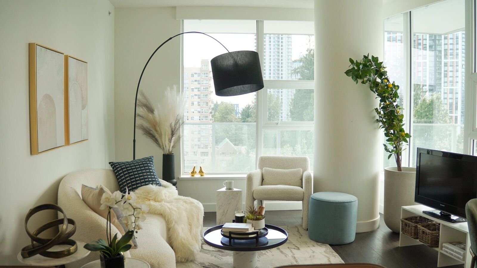 Property Photo: 13768 100 Avenue 1007 BC V3T 0V2