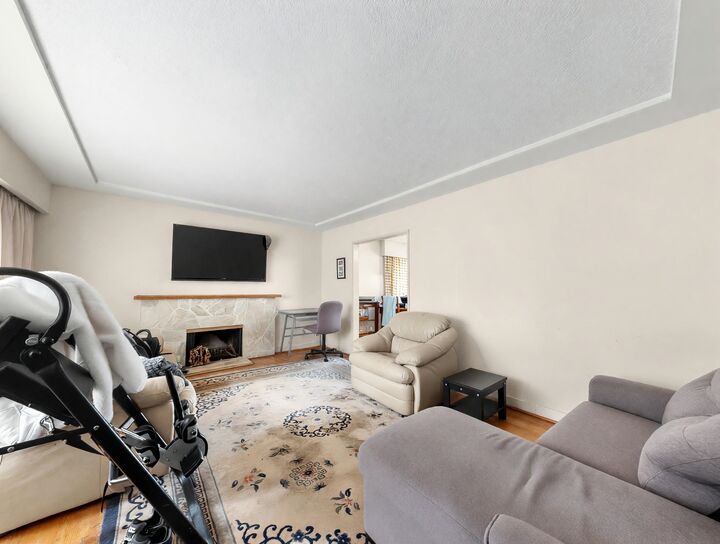 Property Photo: 6987 Balmoral Street BC V5P 3P8