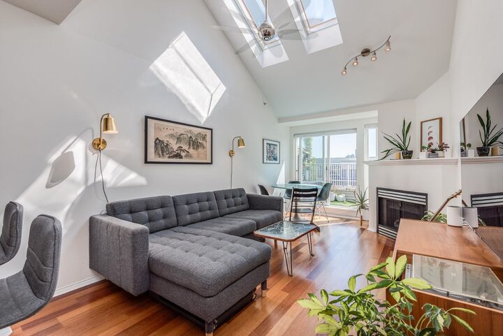 3939 Hastings Street 404 — photo 1