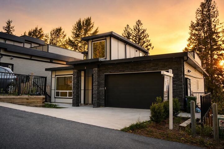 Property Photo: 5988 Lindeman Street 3 BC V2R 0R9