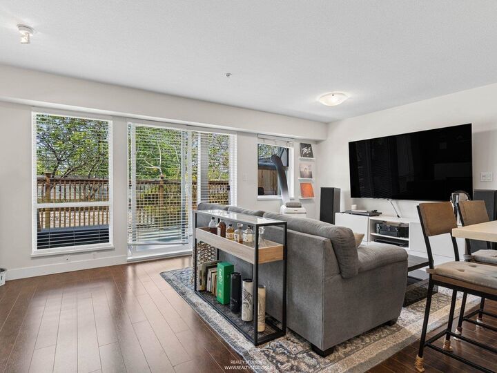 Property Photo: 15735 Croydon Drive 215 BC V3Z 2L5