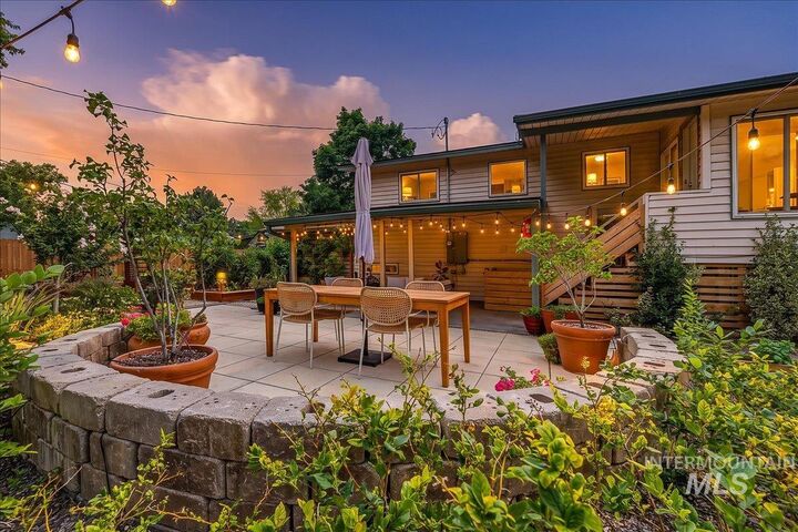 Property Photo: 2705 S Inverness Way ID 83705