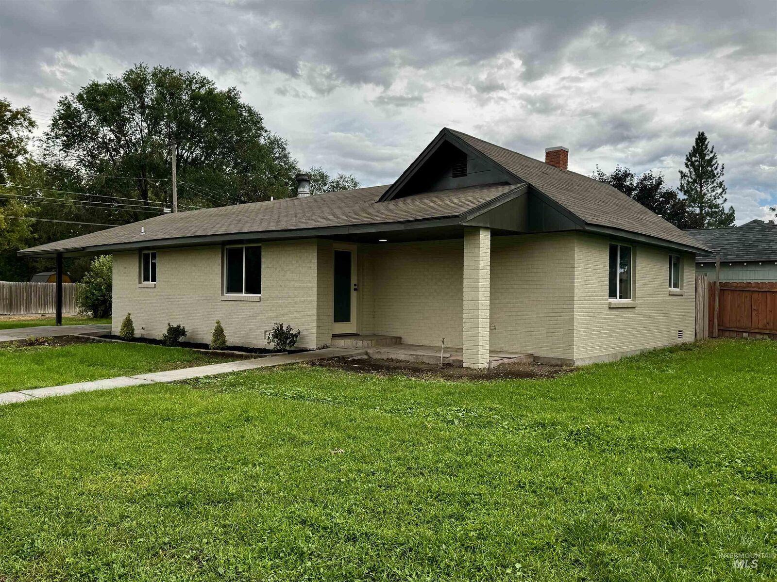 Property Photo:  1801 Hansen Ave  ID 83318 