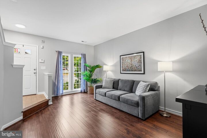 Property Photo: 44221 Litchfield Terrace VA 20147