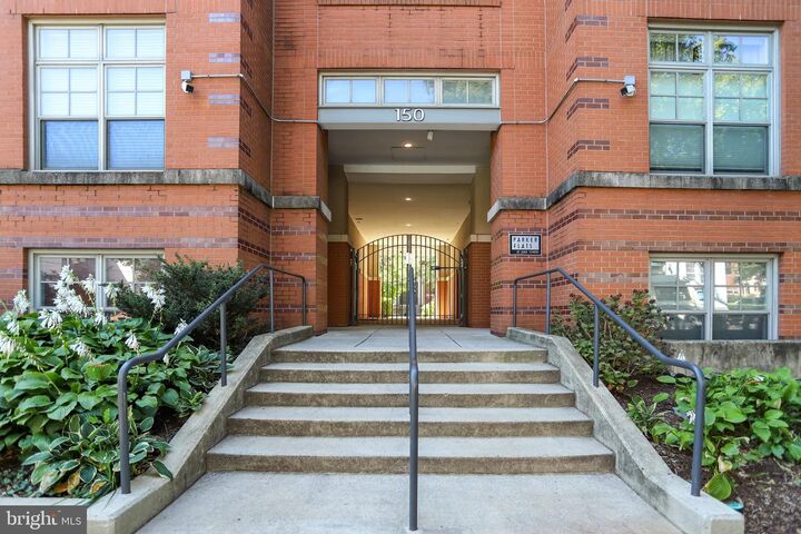 Property Photo:  150 V Street NW V305  DC 20001 
