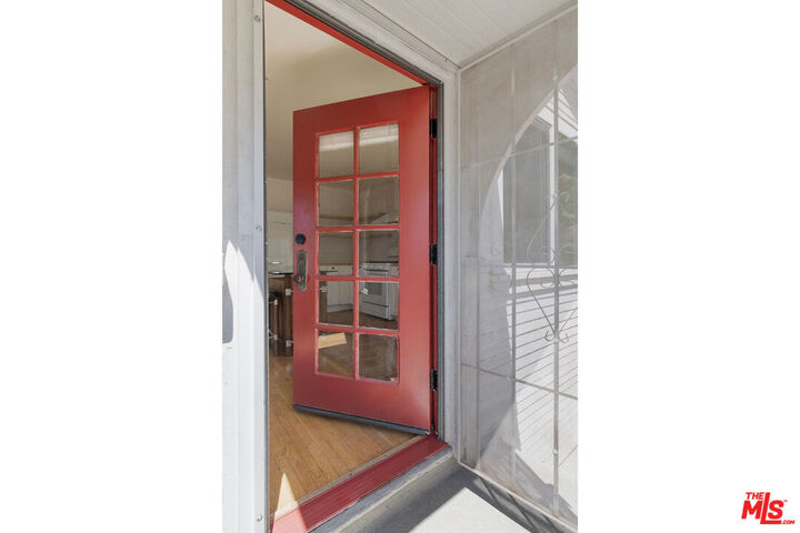 Property Photo:  1310 1/2 Lucile Ave  CA 90026 