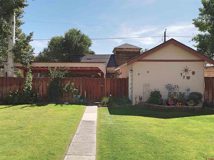 Property Photo:  142 Davis Street  CO 81144 