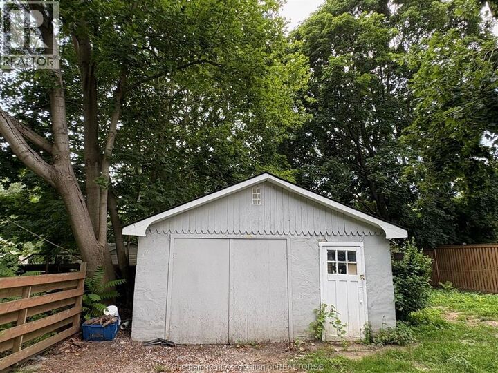 Property Photo: 8 Siskind Court ON N7L 5A1