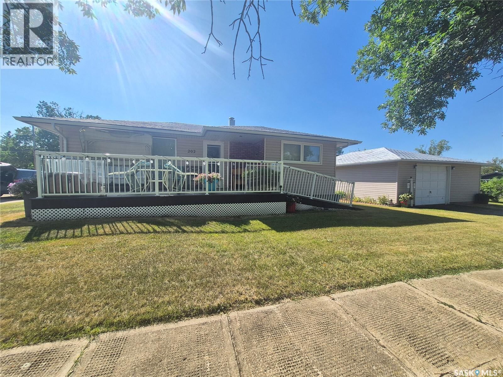 Property Photo: 202 Bradley Street SK S0C 1Y0