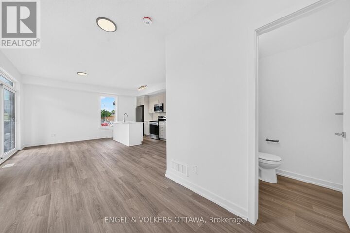 Property Photo:  225 Stardust Private  ON K1T 3W6 
