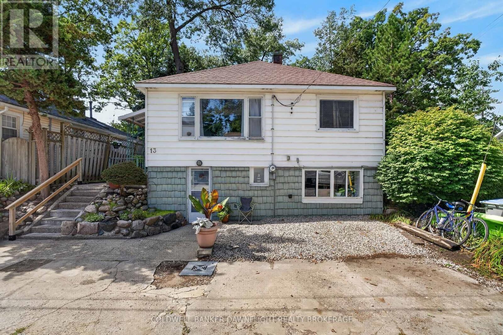 Property Photo:  13 Warwick Avenue  ON N0M 1T0 