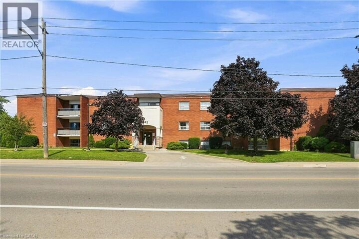 Property Photo: 242 Oakdale Avenue 101 ON L2P 3K5