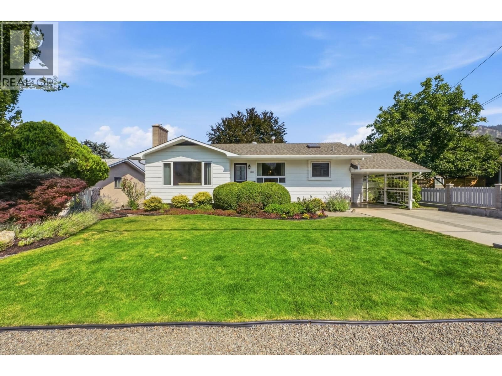 Property Photo: 1555 Duncan Avenue East BC V2A 2X7