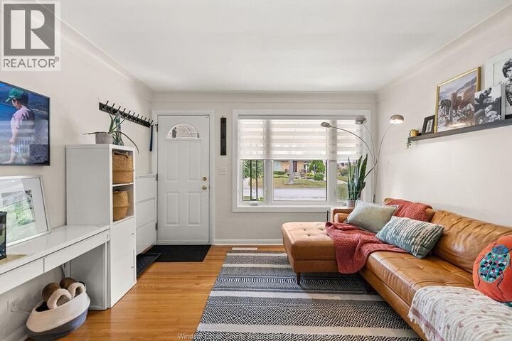 Property Photo:  426 Bertha  ON N8P 1B7 