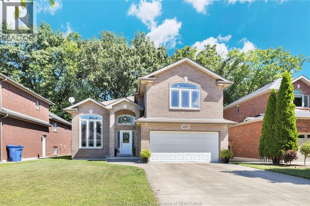 Property Photo:  695 International Avenue  ON N9J 0A5 