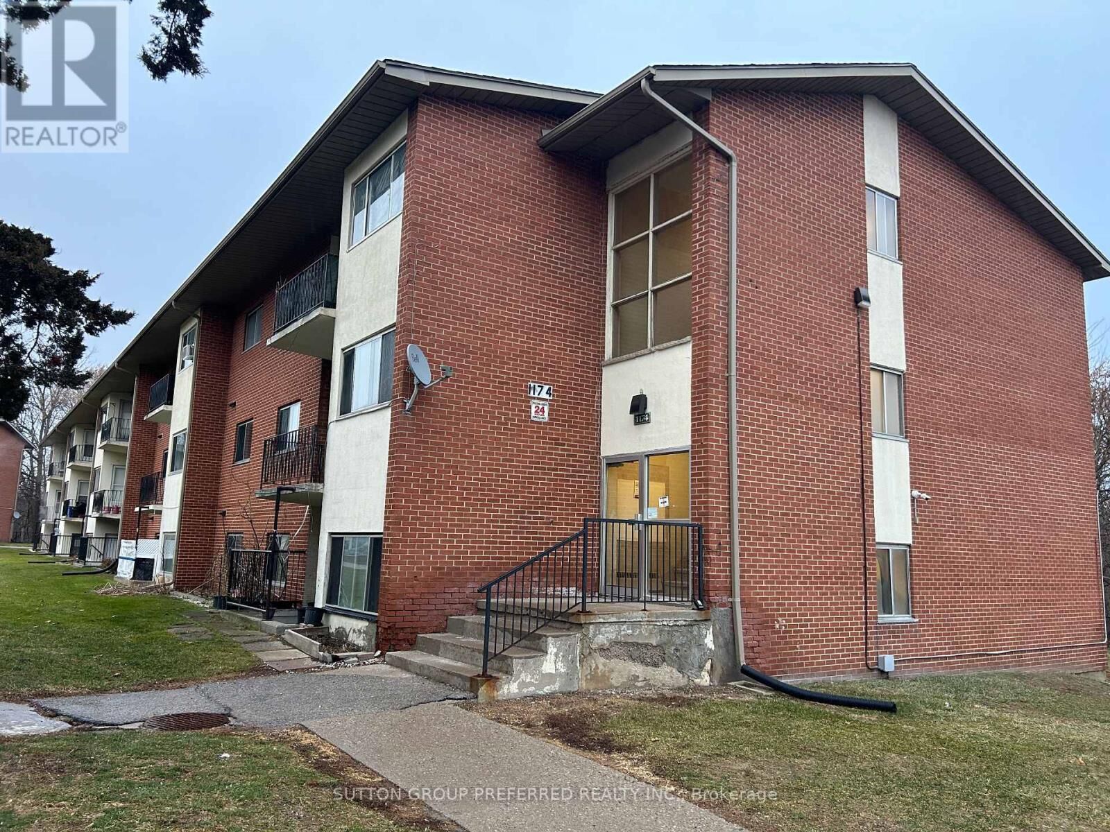 Property Photo: 1174 Hamilton Road 202 ON N5W 1A9