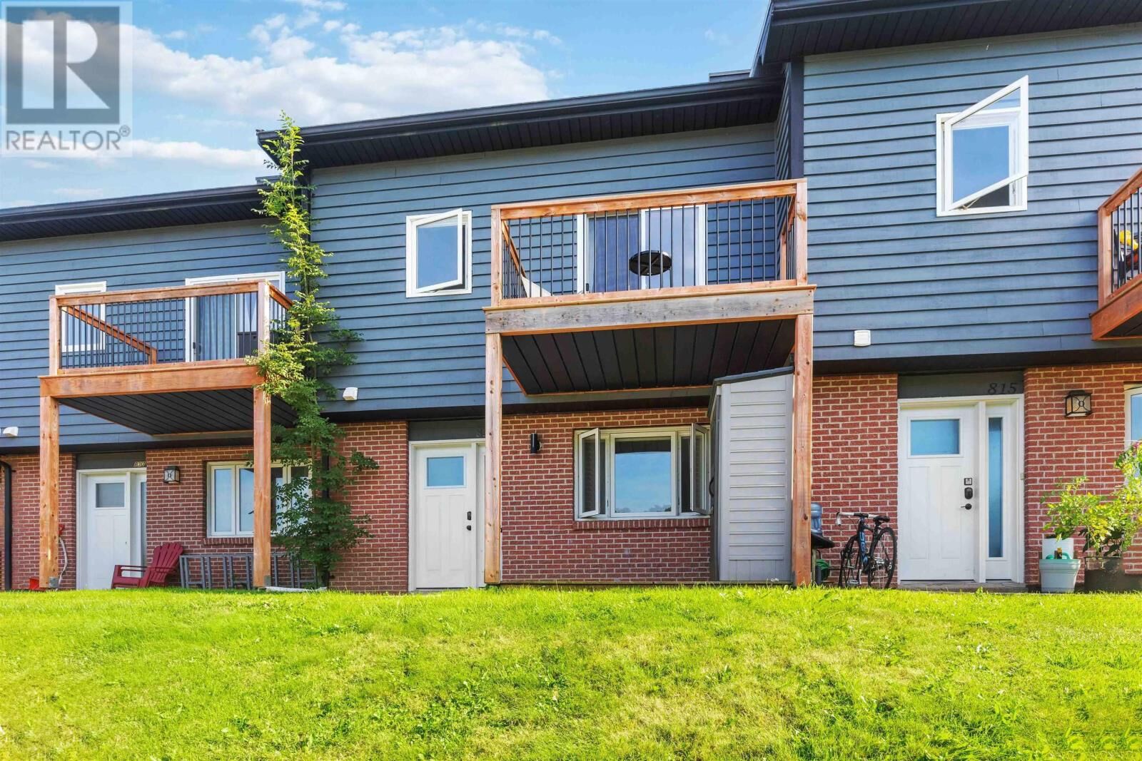 Property Photo: 8 Blomidon Terrace 814 NS B4P 2G9
