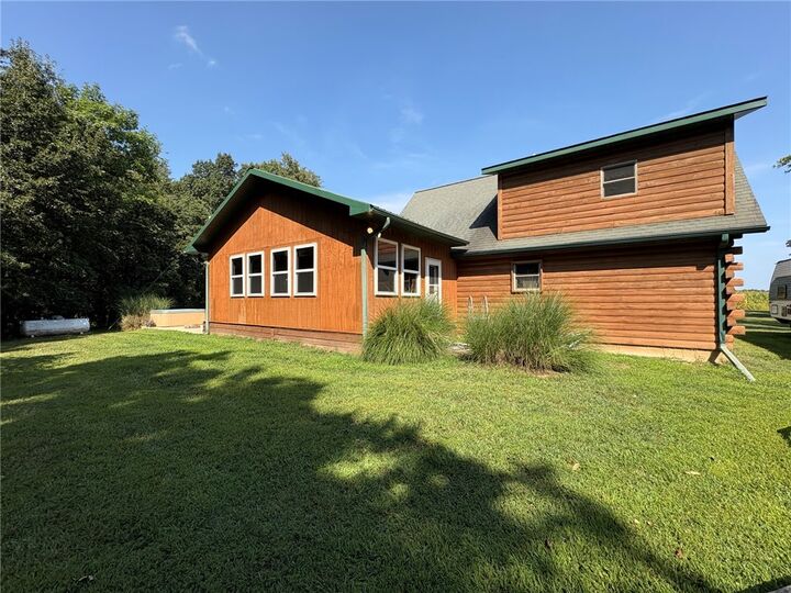 Property Photo: 2061 N 425 Street IL 62471