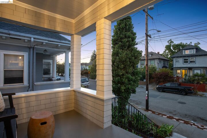 Property Photo: 455 36th St CA 94609