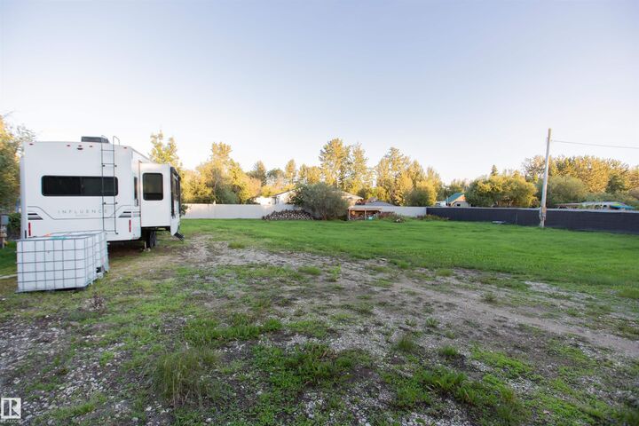 Property Photo:  4325 Lakeshore Road 26  AB T0E 2K0 