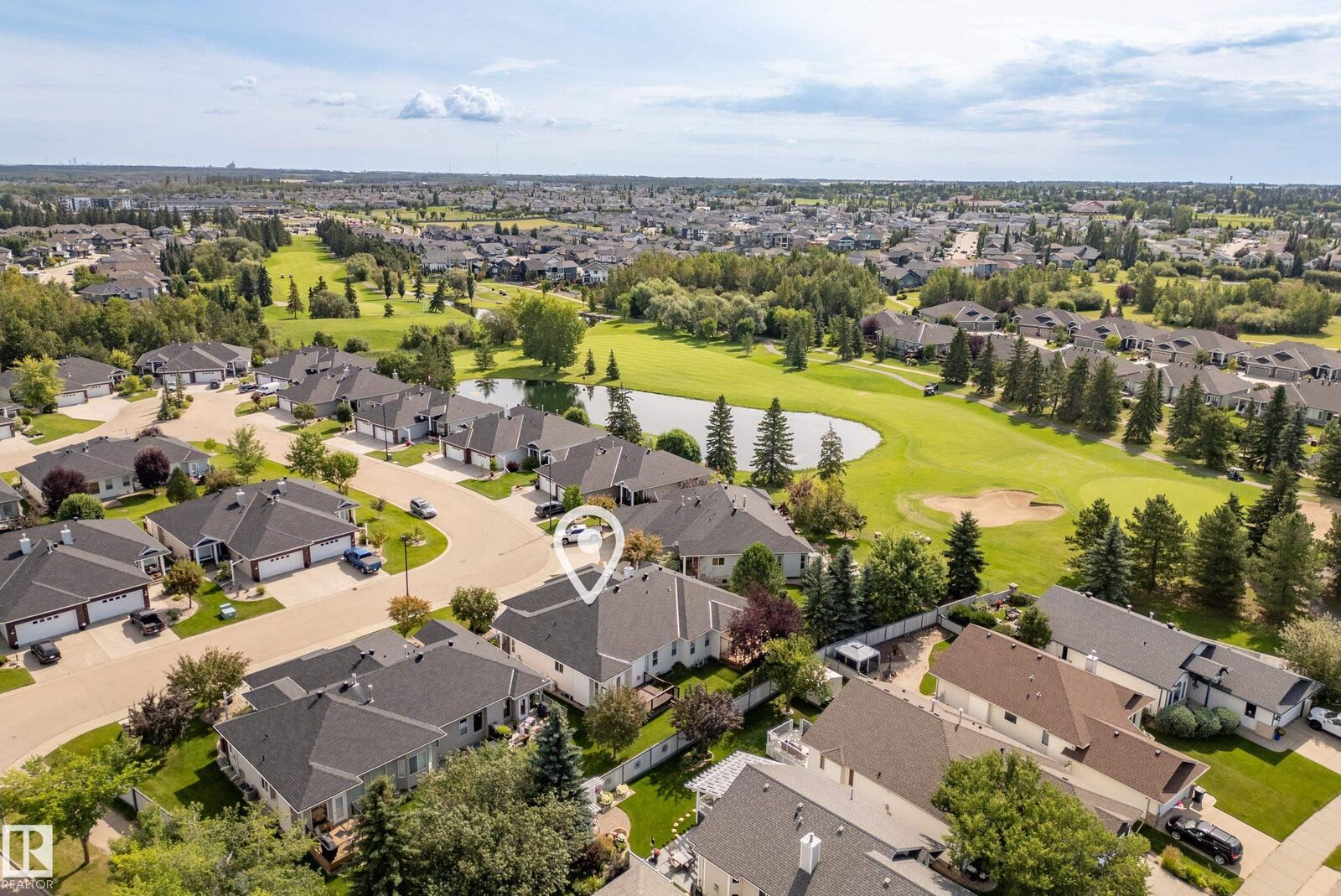 Property Photo: 5 Longview Crescent AB T7X 3M6