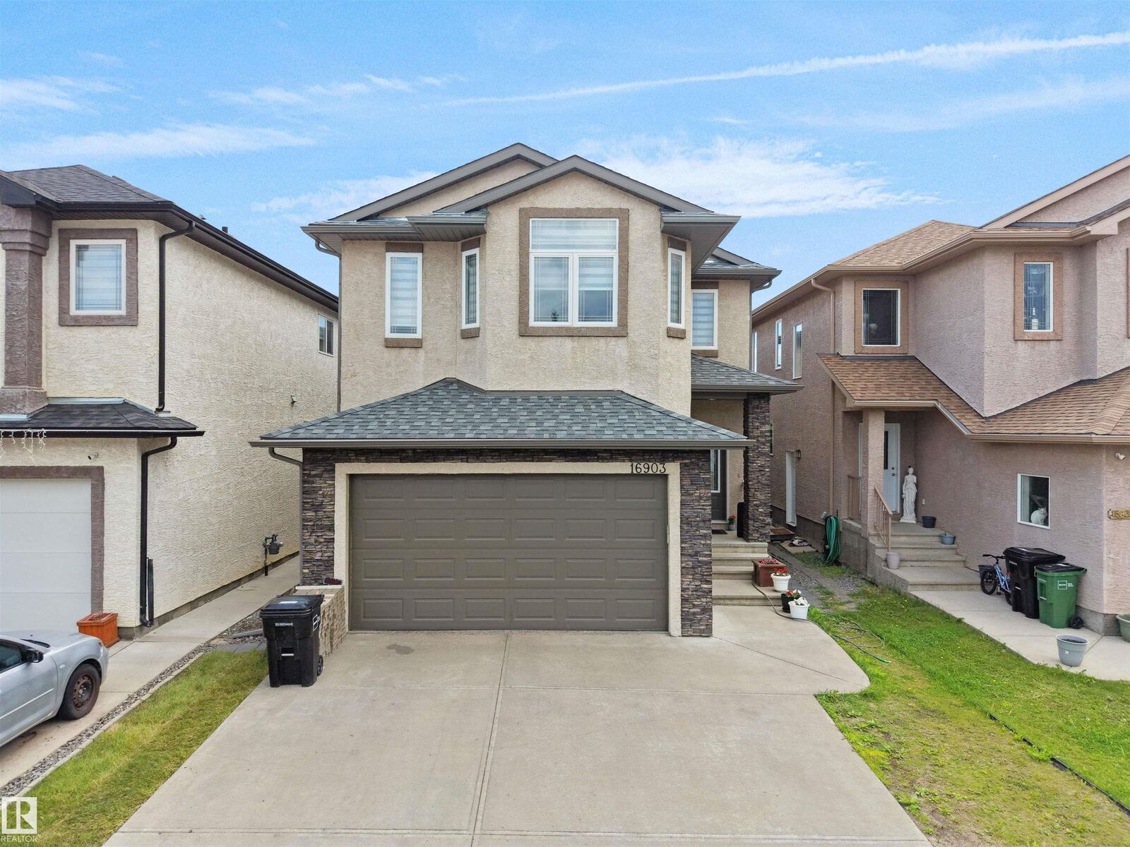 Property Photo:  16903 54 Street NW  AB T5Y 0R2 