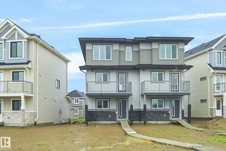 545 176 Avenue NE — photo 1