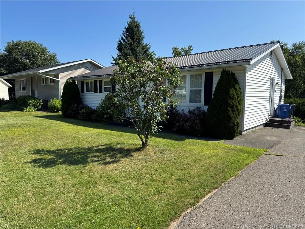 Property Photo: 104 Manor Court NB E7M 2H2