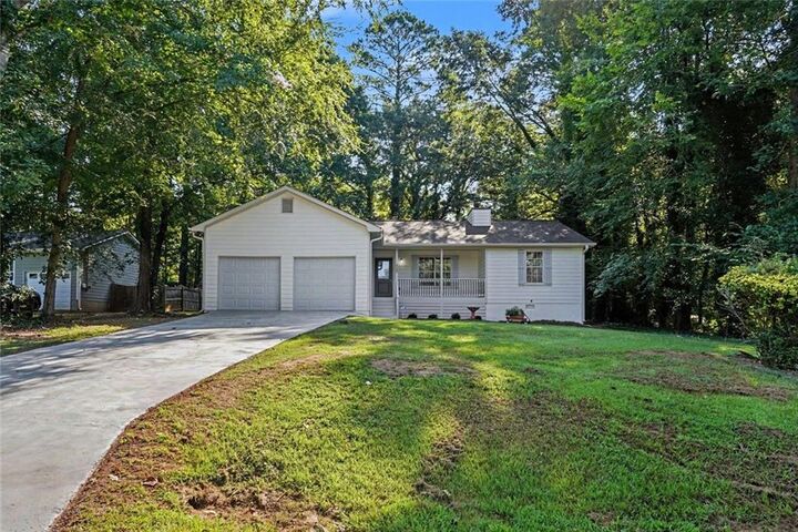 Property Photo:  115 Lakeview Drive  GA 30281 