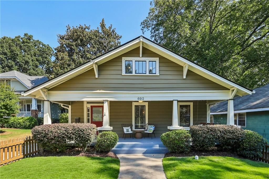 Property Photo:  692 Glenwood Avenue SE  GA 30312 