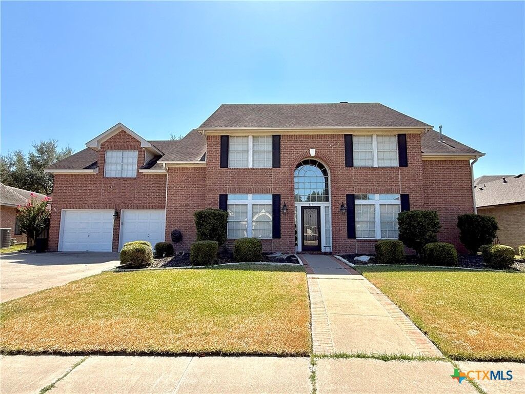 Property Photo:  311 Charleston Drive  TX 77904 