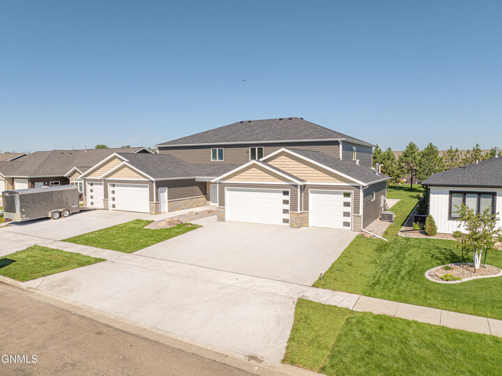 Property Photo:  4312 Downing Street  ND 58504 