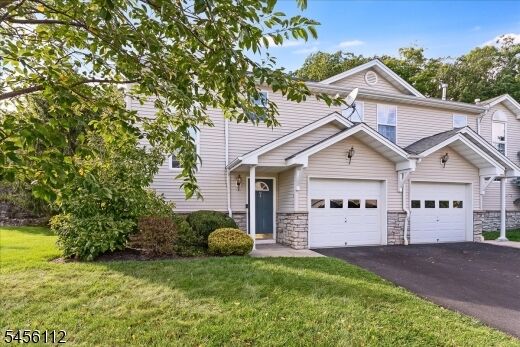 Property Photo:  9 Ferndale Ln  NJ 07419 