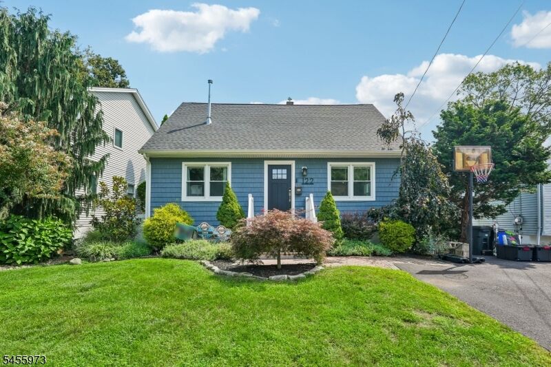Property Photo:  122 Maplewood Ave  NJ 07470 