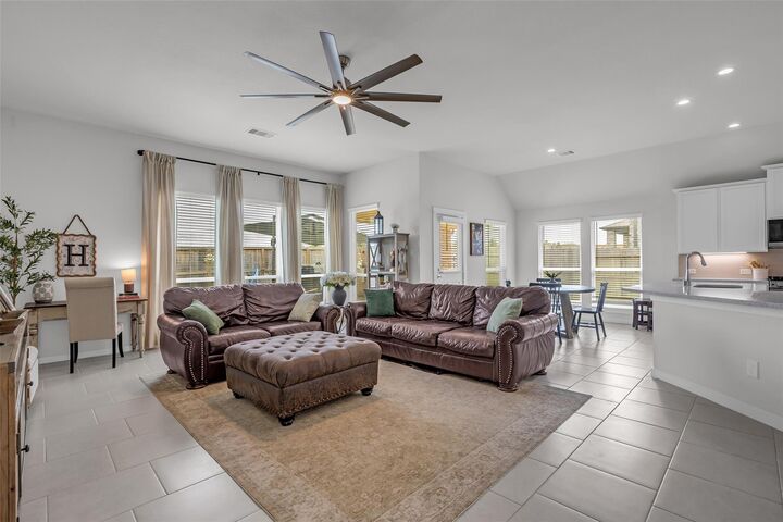 Property Photo:  176 Dina Lane  TX 77356 