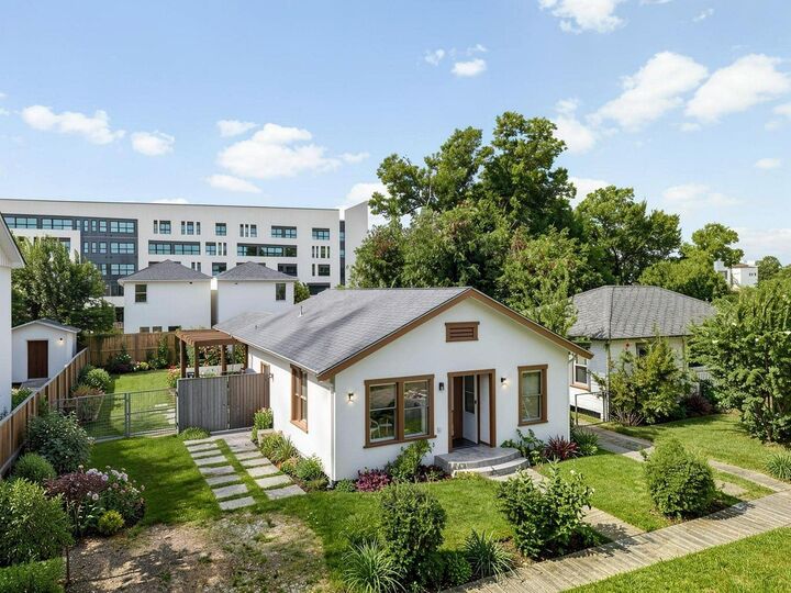 Property Photo: 3514 McIlhenny Street TX 77004