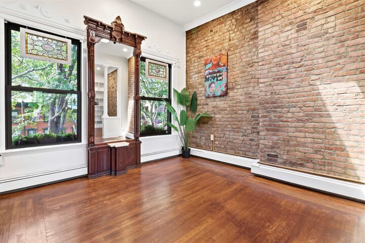 Property Photo: 638 Jersey Ave 3 NJ 07302