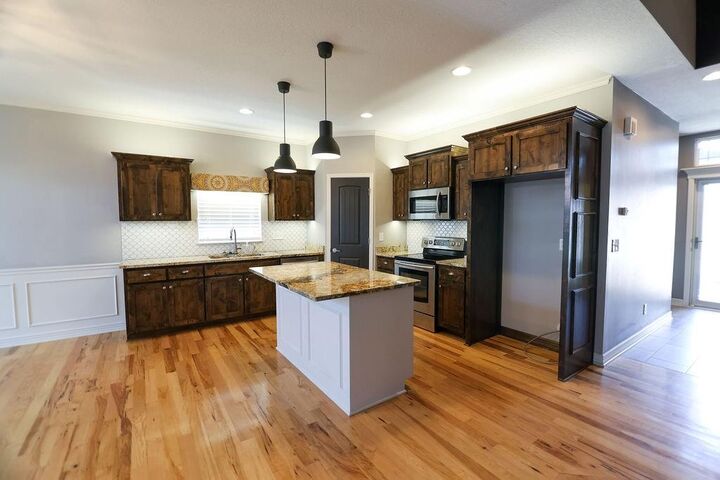 Property Photo: 3725 N 154th Street KS 66007