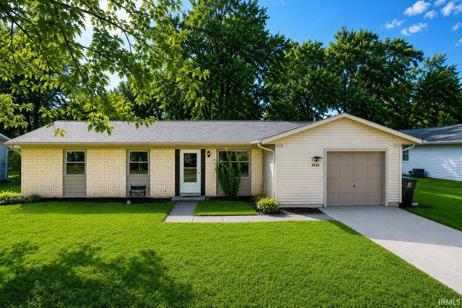Property Photo:  4141 Sandhurst Drive  IN 46815-5429 